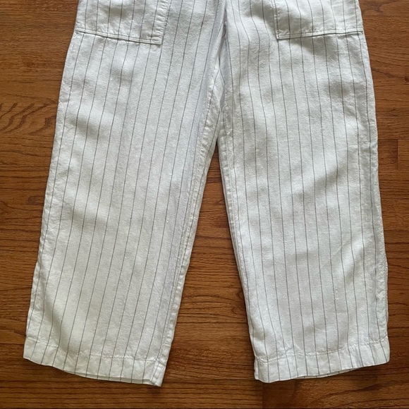 Athleta Bali White Silver Gray Striped Crop Pants size 10 T - Picture 5 of 12